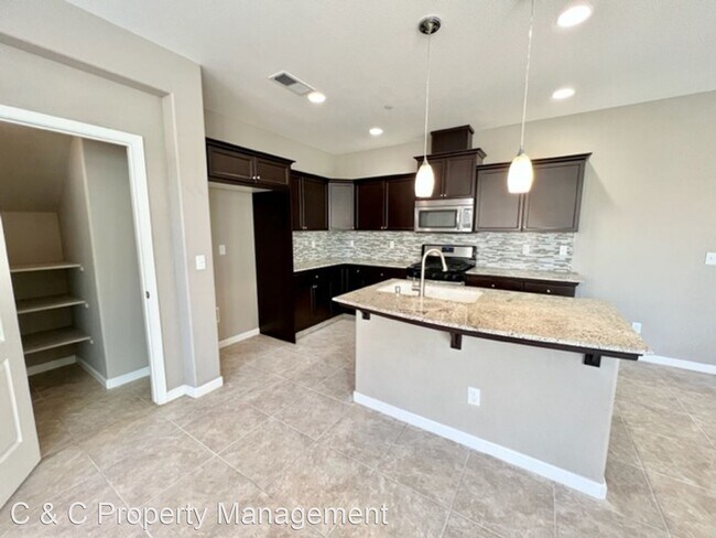 Building Photo - 2 br, 2.5 bath House - 2073 E Christensen Dr.