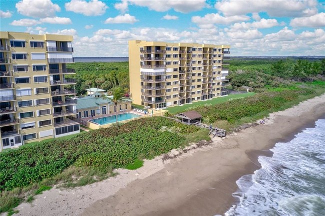 Building Photo - 7370 S Ocean Dr
