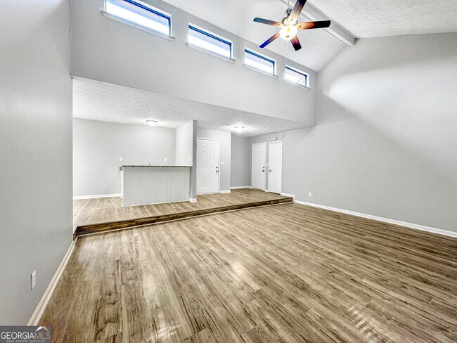 Foto del edificio - 9047 Hamilton Ct