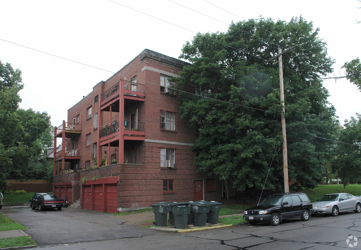 Building Photo - Park Manor