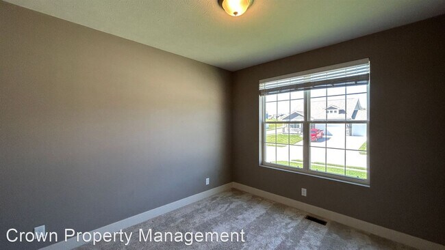 Building Photo - 4 br, 3 bath House - 18506 Olive Circle