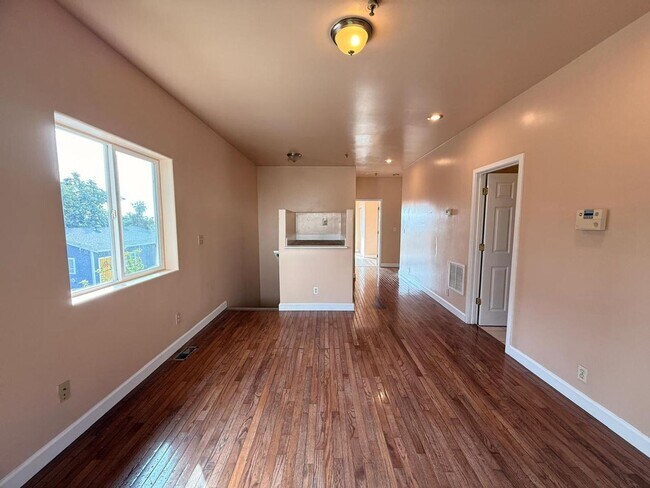 Building Photo - 8027 Ney Ave