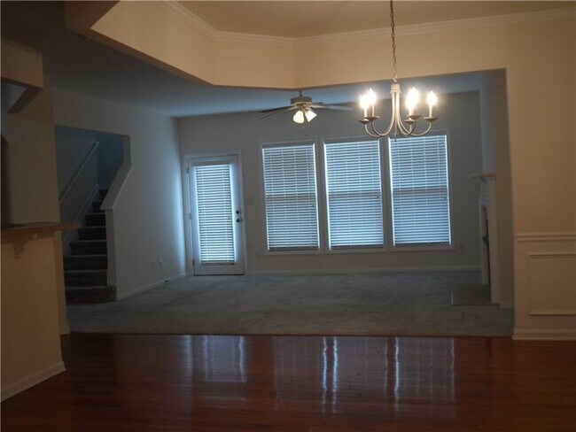 Foto del edificio - 1635 Gardner Park Ct