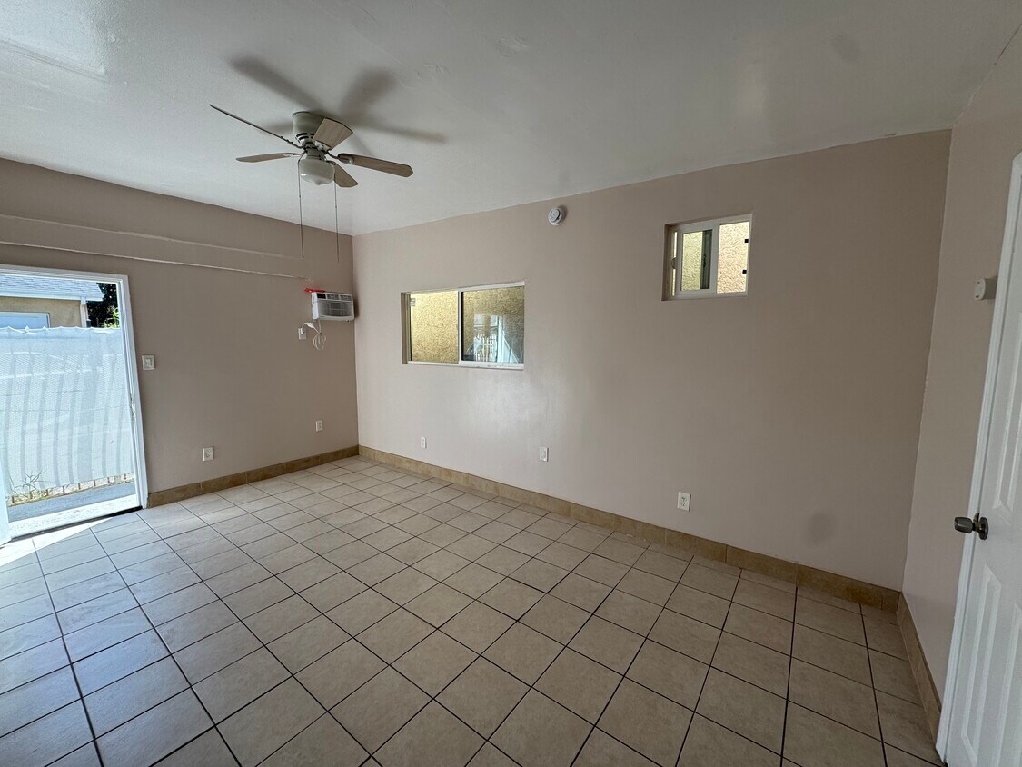 Foto principal - 6006 Makee Ave