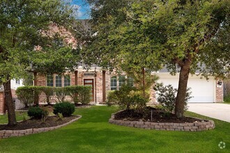 Building Photo - 83 E French Oaks Cir