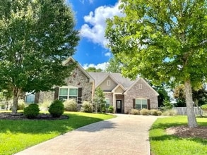 Building Photo - 412 Caravella Dr