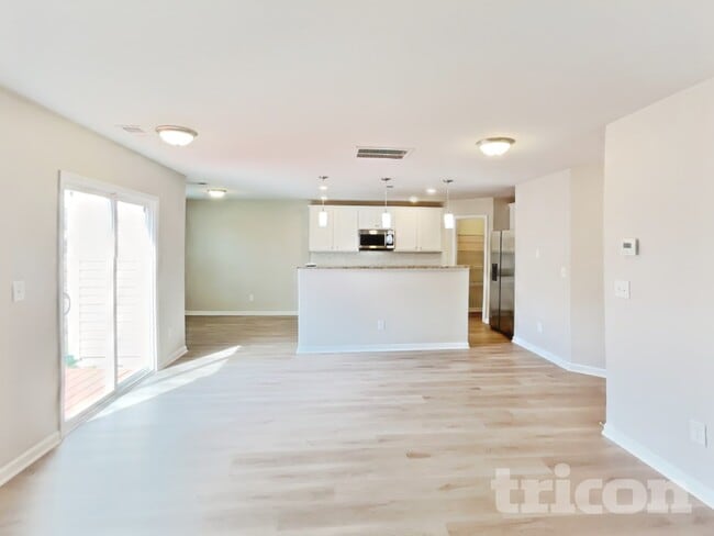 Foto del edificio - 232 Rustling Way