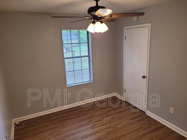 Foto del edificio - 4714 White Oak Path