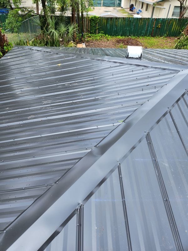 Building Photo - 213 SW 2nd Ct