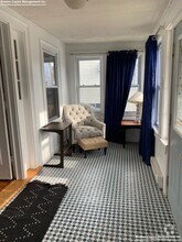 Building Photo - 40 Bellvale St