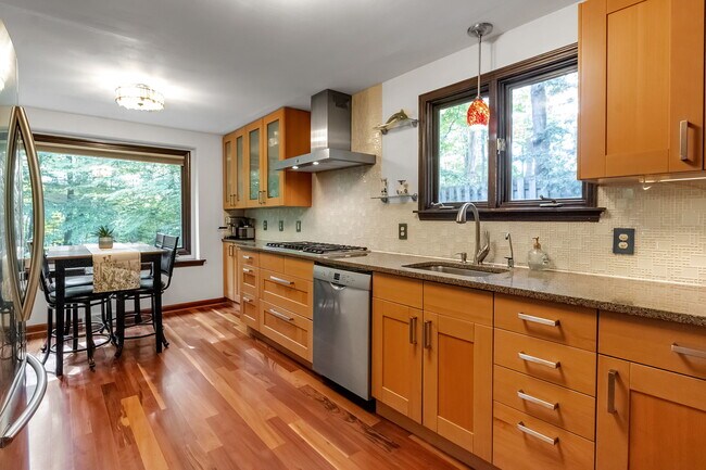 Foto del edificio - 7066 East Ln