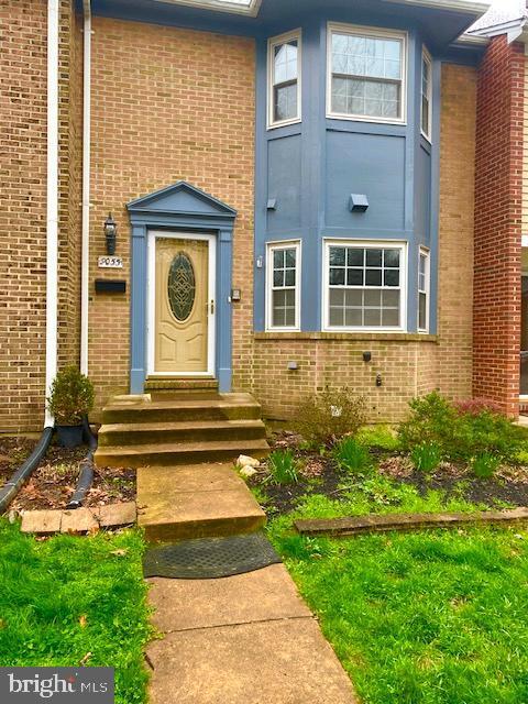 Primary Photo - 9055 Giltinan Ct