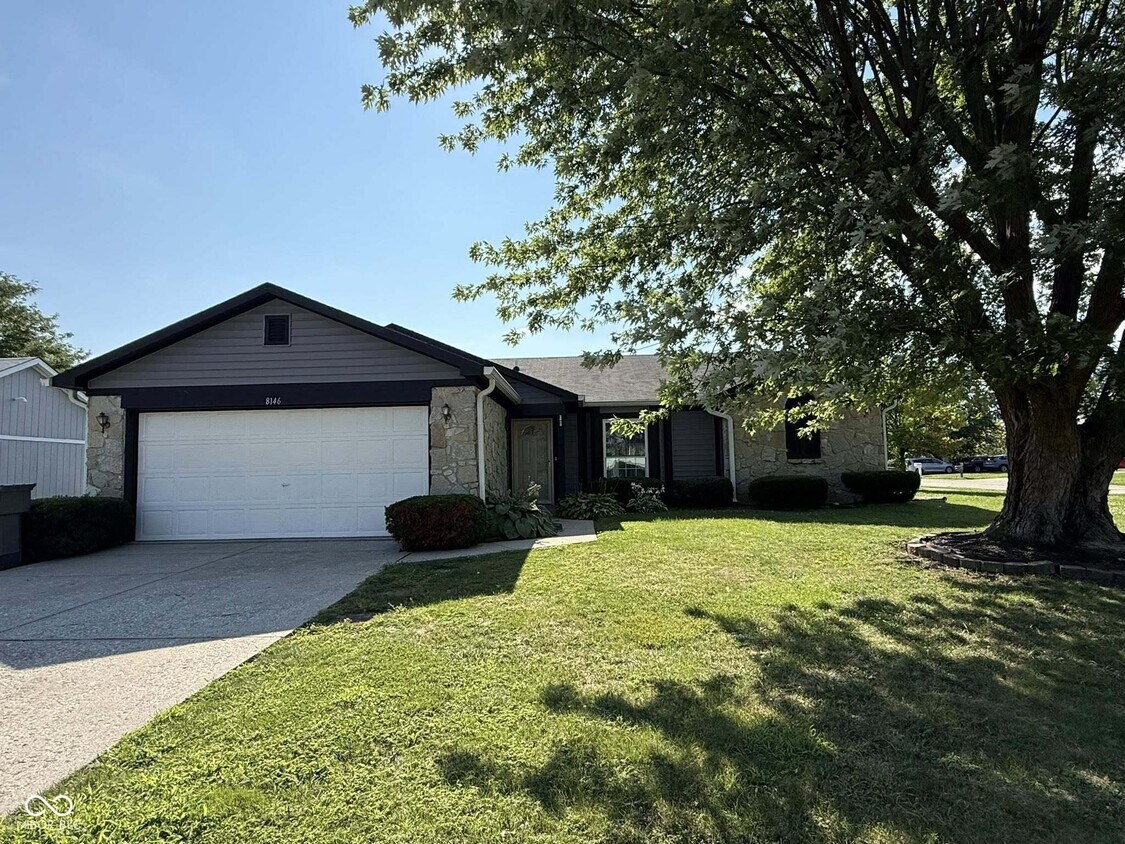 Foto principal - 8146 Parsley Ln