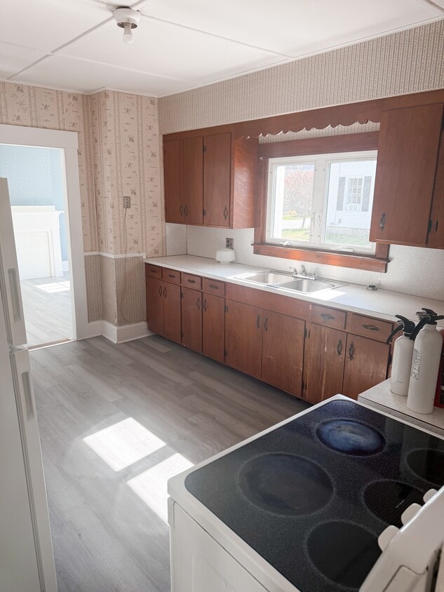 Primary Photo - 47Church St-