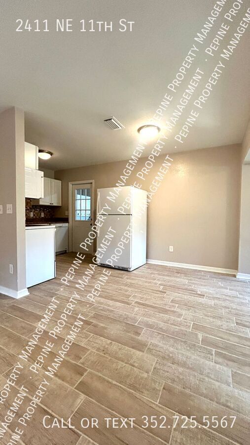 Building Photo - 2411 NE 11th St