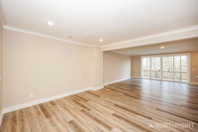 Foto del edificio - 120 Glencoe Ln