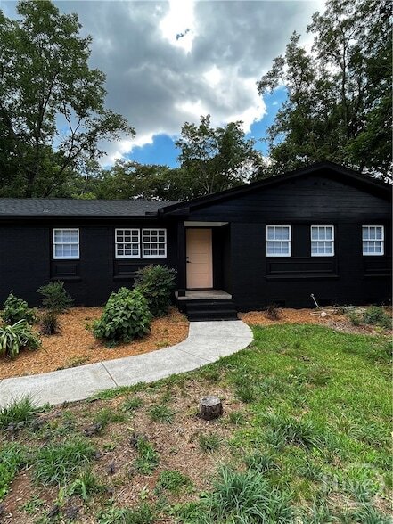 Foto del edificio - 1066 College Station Rd
