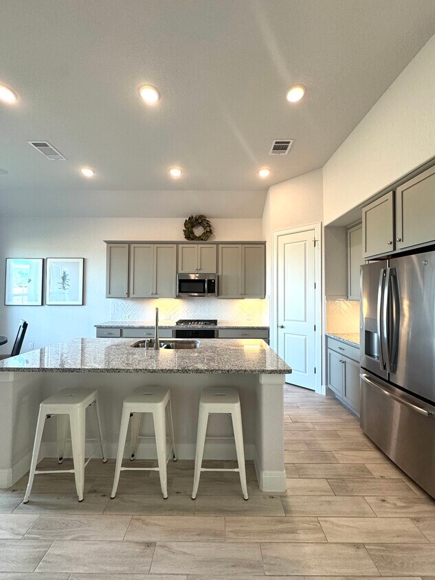 Primary Photo - 6713 Brindisi Pl