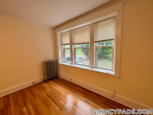 Foto del edificio - 179 Thomas E. Burgin Pkwy