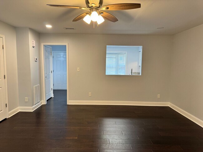 Foto del edificio - 3 Bedroom, 2.5 Bathroom Townhouse in Greensboro, NC!