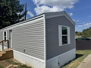 Building Photo - 113 Ringgold Rd
