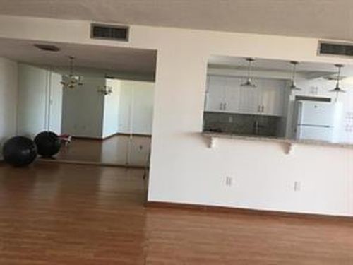 Foto del edificio - 18021 Biscayne Blvd