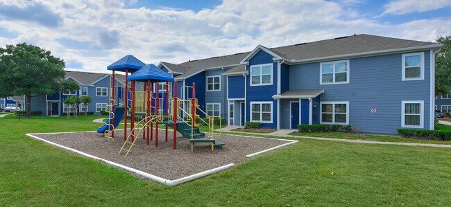 Foto del edificio - Academy on Eastern Lake