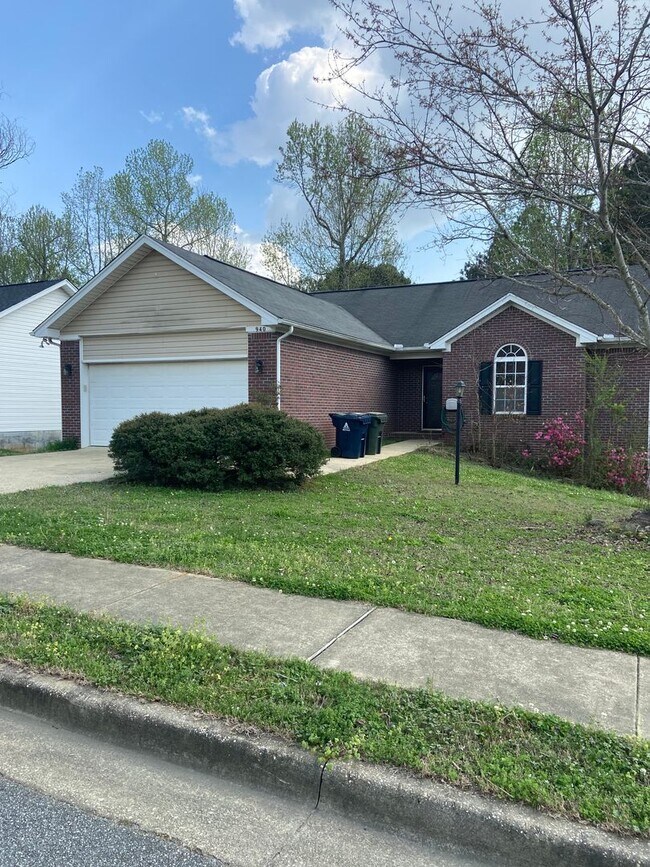 Foto del edificio - 940 Sandstone Ln