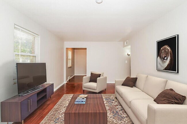 Foto del edificio - 20231 Crystal Ave