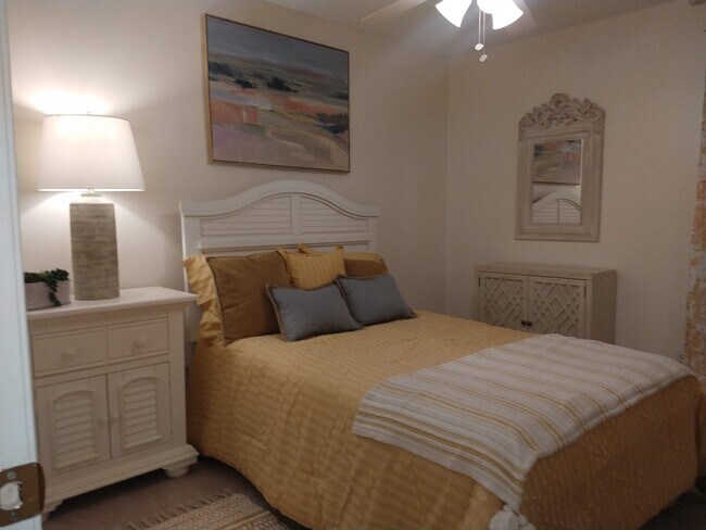 Foto del edificio - 4384 Daphne Ln