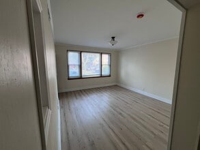 Building Photo - 5104 S Kilpatrick Ave