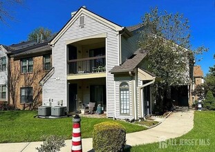 Building Photo - 2313 Bayhead Dr