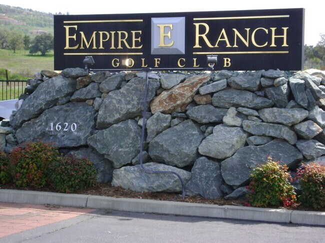 Foto del edificio - 1492 Berriedale Ct