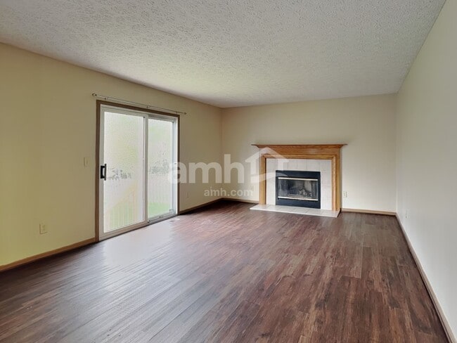 Building Photo - 2356 Maribeth Pl