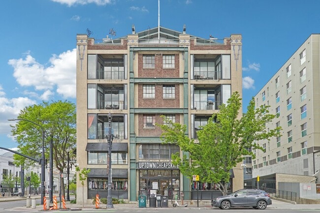 Photo - 380 W 200 S Apartment