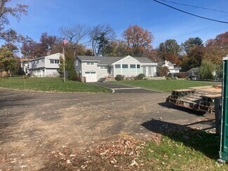 Building Photo - 50 Beach View Dr