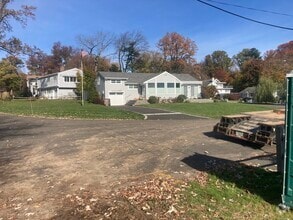 Building Photo - 50 Beach View Dr