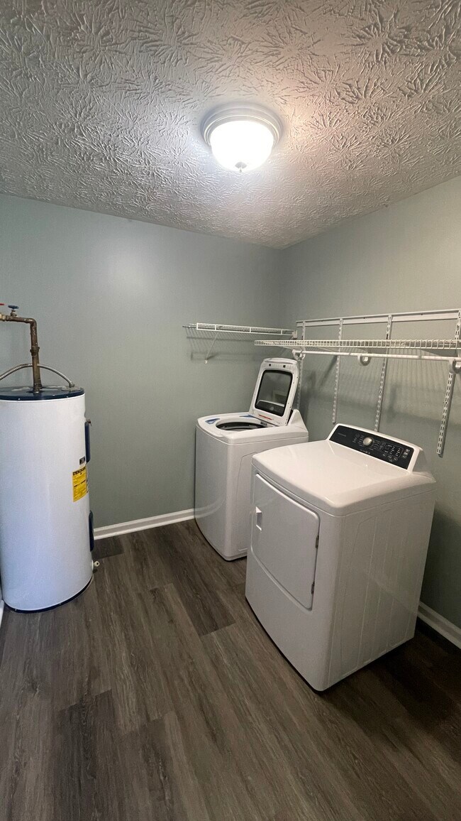 Foto del edificio - 629 W 16th St