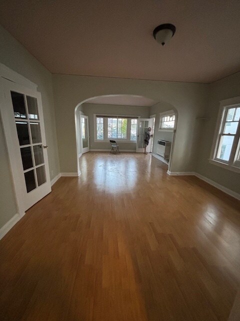 Sala de estar - 1723 Winona Blvd