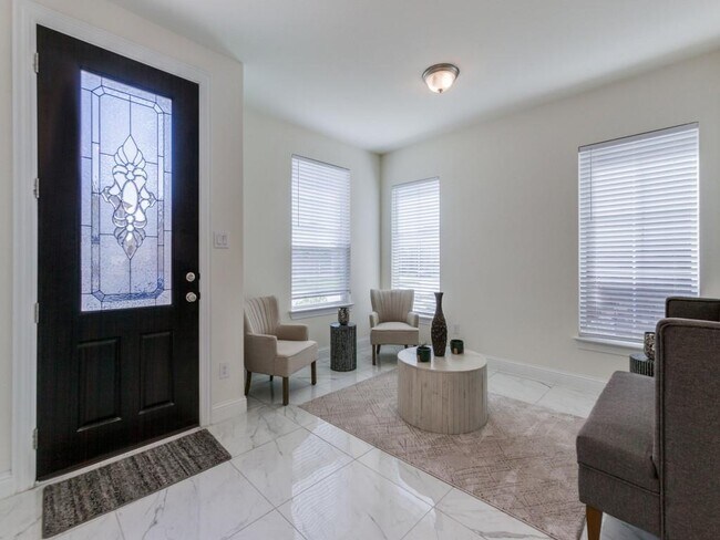 Foto del edificio - 337 Gleneagles Dr