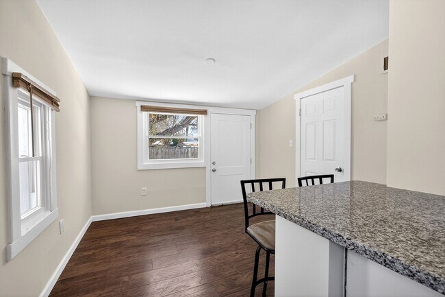 Foto del edificio - Move-In Ready 2BR home – fully renovated, updated roof & HVAC, *OPEN HOUSE 3/29/26 1PM-3PM *