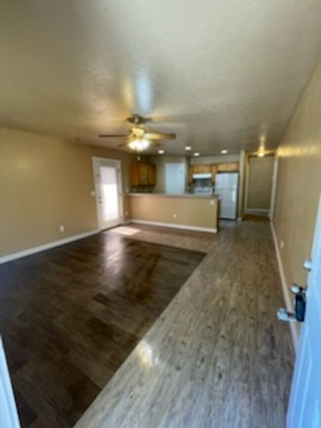 Foto del edificio - 3 Bed 2 Bath Duplex In Nampa: Available Now