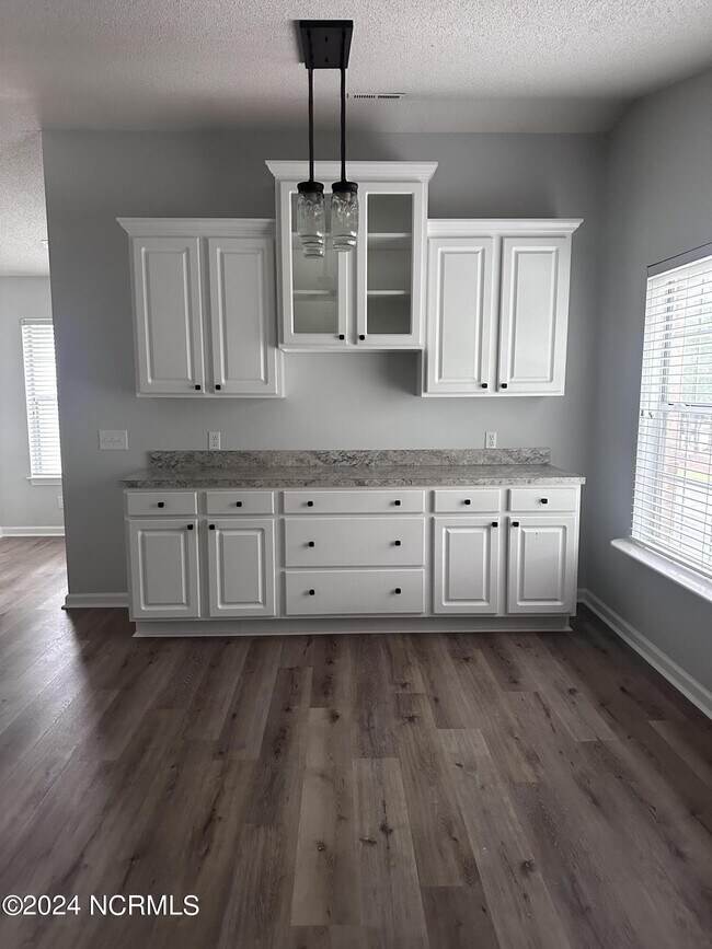 Foto del edificio - 2802 Mulberry Ln