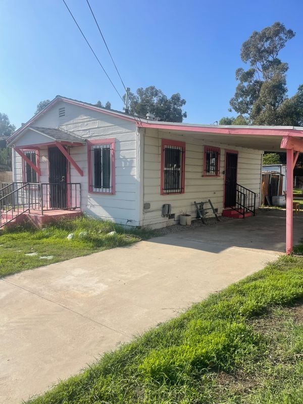 Foto principal - 13011 Paxton St