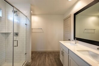 Building Photo - 7723 Brushwood Dr