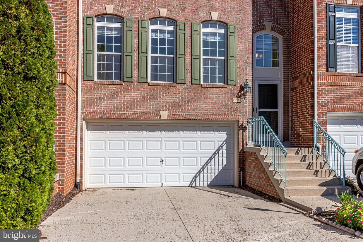 13642 Cedar Run Ln, Herndon, VA 20171 Townhome Rentals in Herndon VA