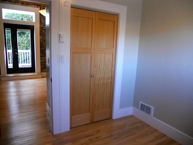 Foto del edificio - Contemporary Suite For Lease in Downtown Port Angeles