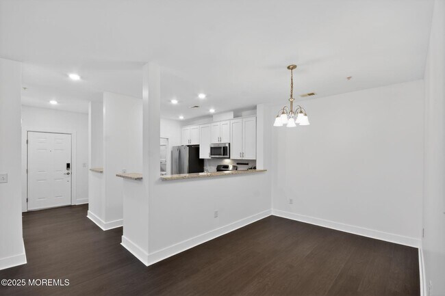 Foto del edificio - 626 Marion Ln