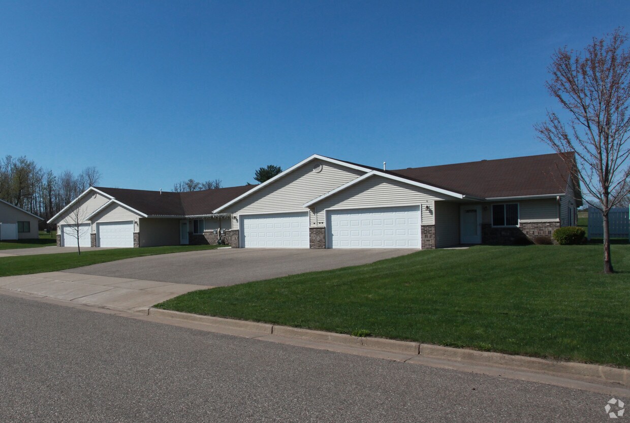 Primary Photo - 4548-4549 Woodford Ct