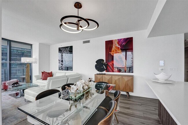 Foto del edificio - 801 S Miami Ave